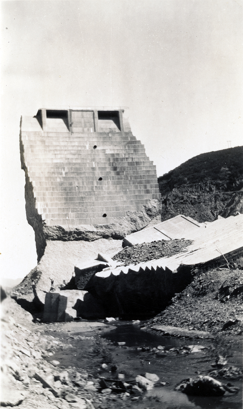 Tombstone with Ladder
ST. FRANCIS DAM DISASTER