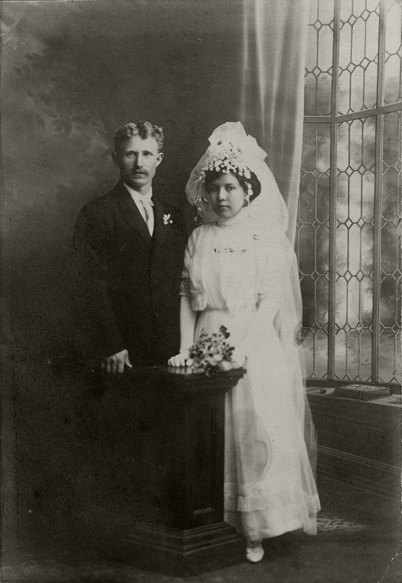 Joseph Gottardi and Frances Abalos
ST. FRANCIS DAM SURVIVOR/VICTIM 
Wedding portrait of Piru-area rancher Joseph Lewis Gottardi and Frances Abalos, January 13, 1912