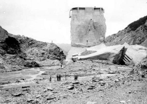 South Face. Photos of the St. Francis Dam disaster. 